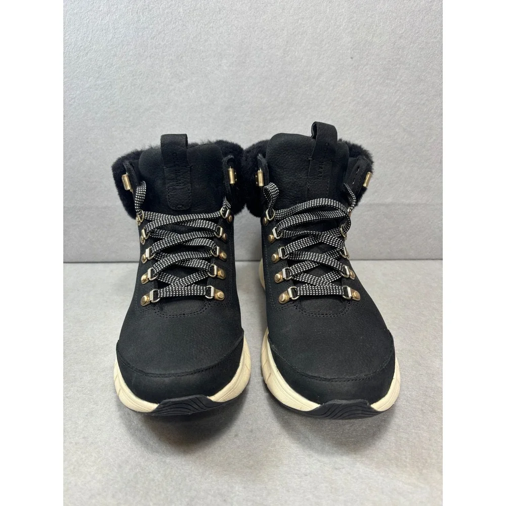 Women's Cole Haan Zerogrand Field Waterproof Hiking boot‎ Nubuck-Shearling 7.5